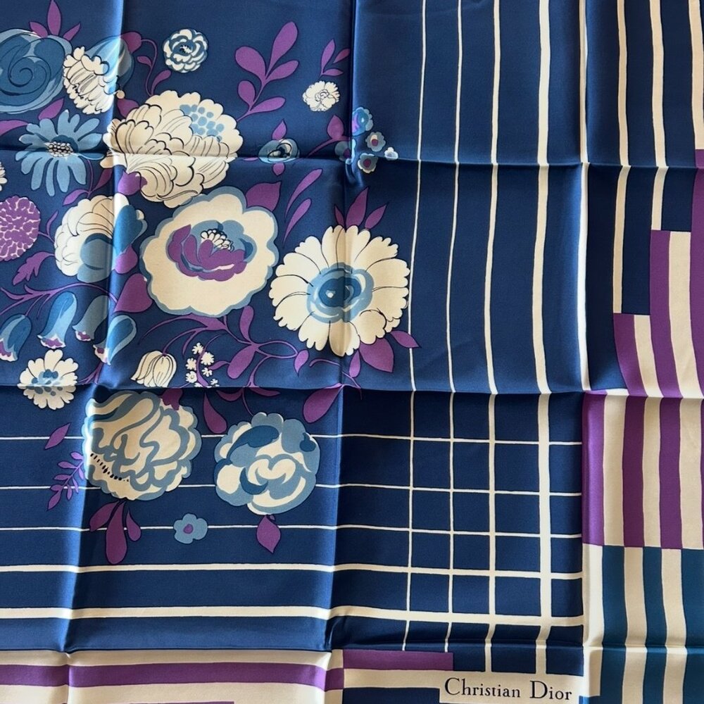 Two New Vintage Christian Dior Silk Scarves with Packaging Hand Rolled Edges - Picture 5 of 16
